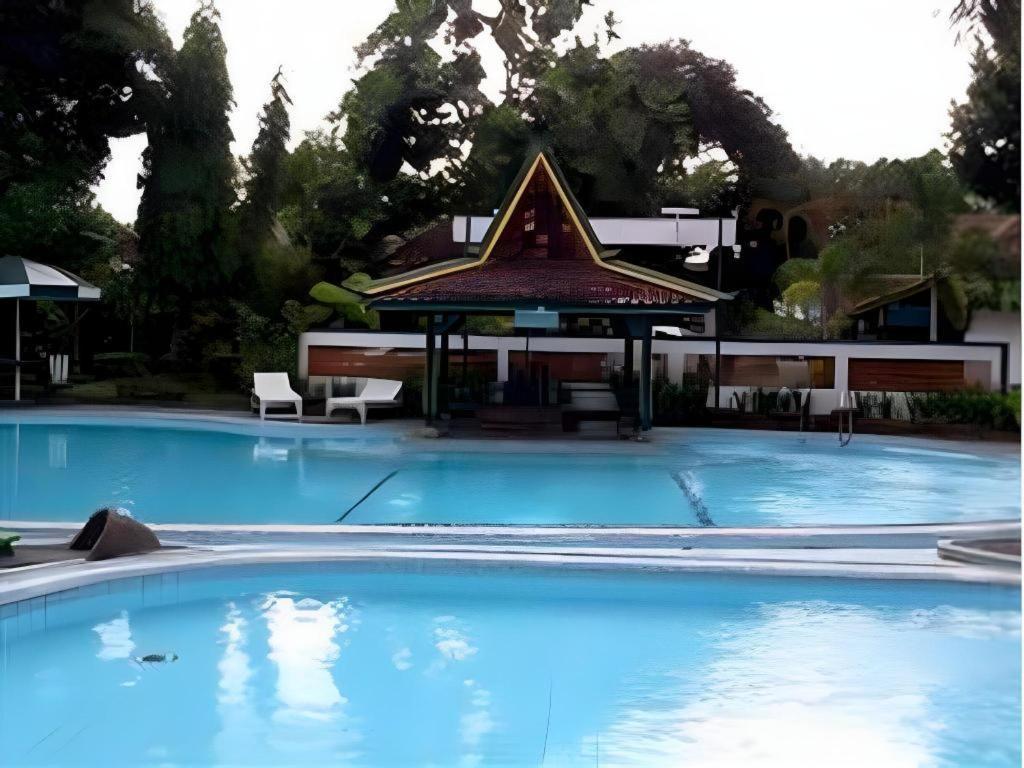 Hotel Batik Γιογκιακάρτα Εξωτερικό φωτογραφία