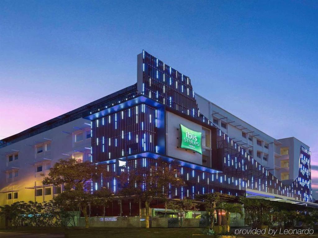Hotel Batik Γιογκιακάρτα Εξωτερικό φωτογραφία