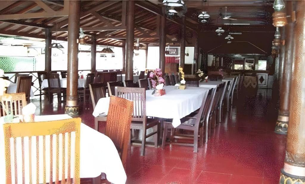 Hotel Batik Γιογκιακάρτα Εξωτερικό φωτογραφία