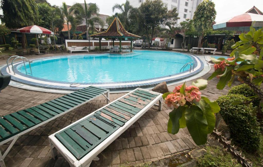 Hotel Batik Γιογκιακάρτα Εξωτερικό φωτογραφία